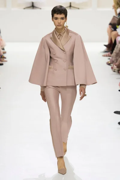 Look 52
